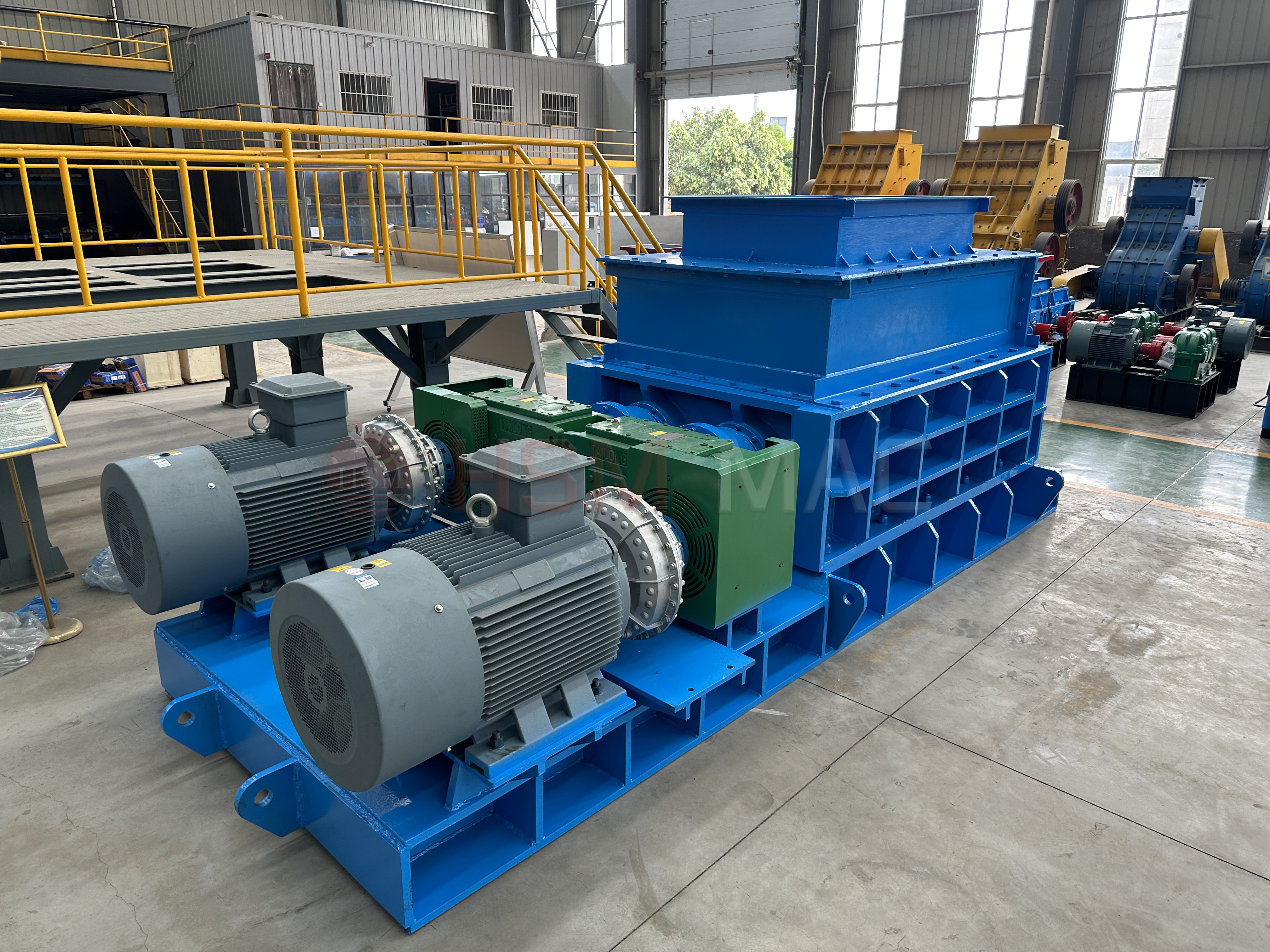 強(qiáng)力分級(jí)齒輥破碎機(jī) 強(qiáng)力分級(jí)齒輥破碎機(jī)